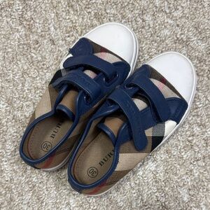 Burberry Kids Plaid Velcro Sneakers in Navy and Tan
